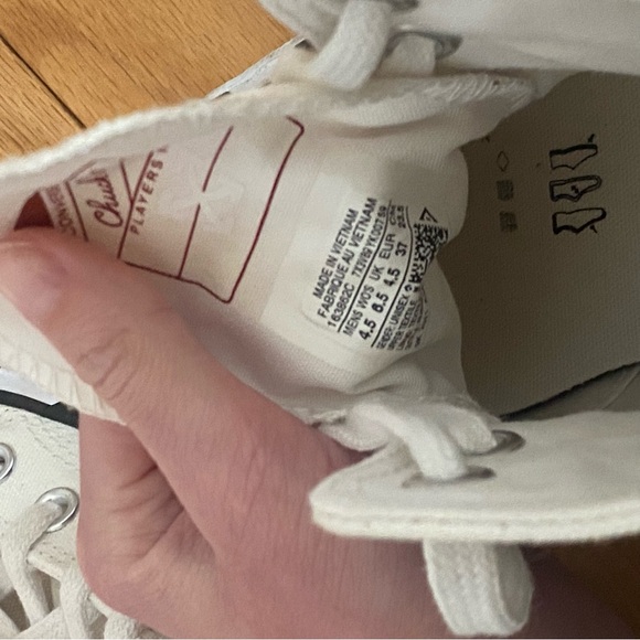 Off-White Converse - Picture 3 of 9